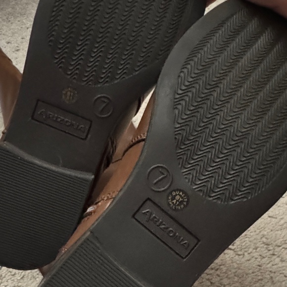 NWOT Brown Boots - Picture 3 of 5